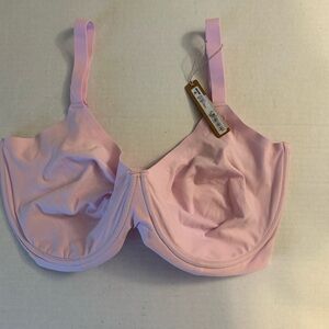 SKIMS Fits Everybody Women's Bra NWT in Cherry Blossom size 40H